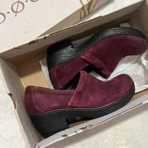 Boc nadiyya burgundy clogs size 8.5 new